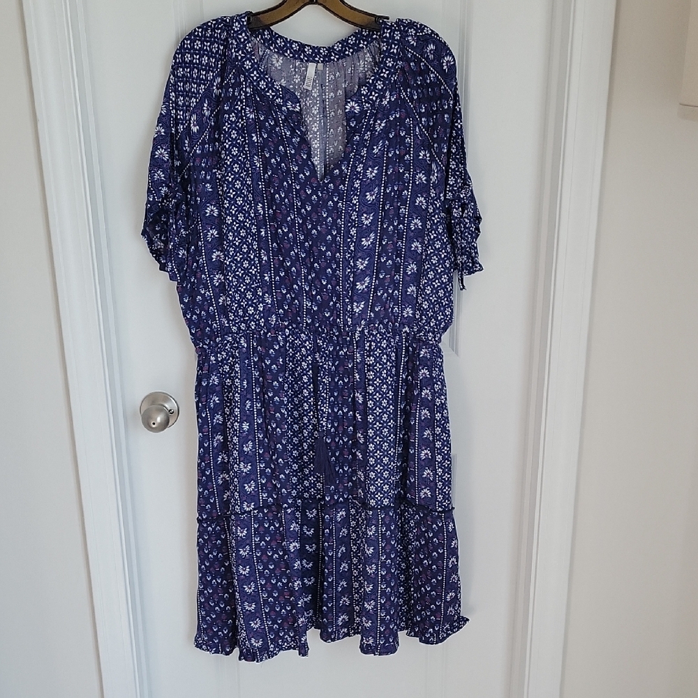 Elegant Blue Patterned Dress